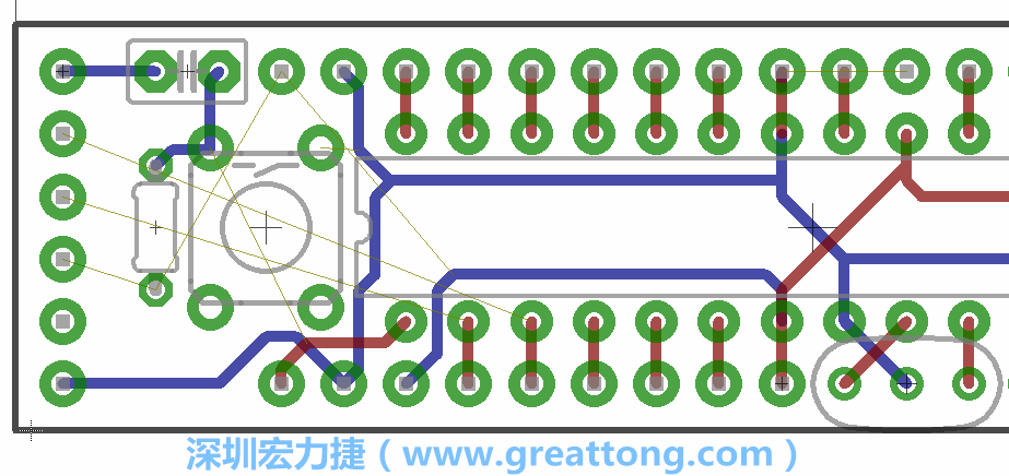 4.1. 把剩下的元件移動到電路板工作區(qū)上。