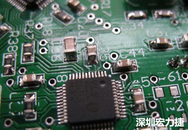 音訊電路訊號品質(zhì)，是影響操作體驗的關(guān)鍵，電路布局要特別注意。