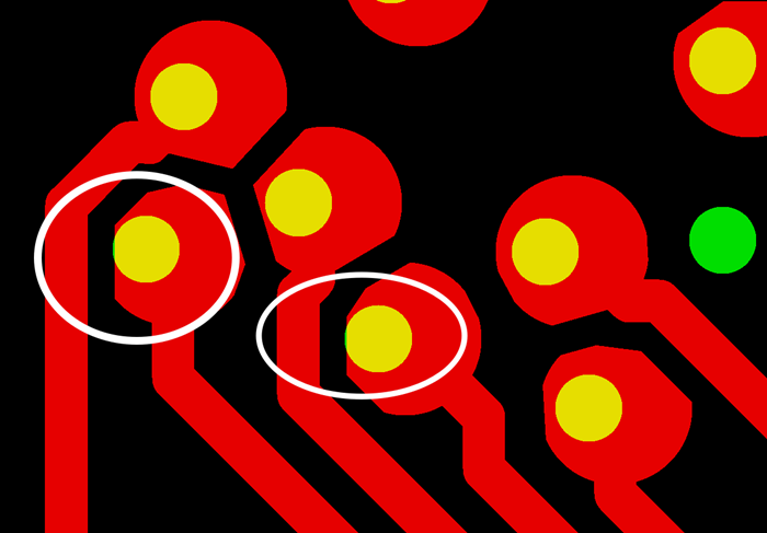 PCB生產(chǎn)會(huì)產(chǎn)生同一方向性的小小量偏移，焊盤被削的方向無規(guī)則，最惡劣的情況還會(huì)出現(xiàn)個(gè)別孔破焊環(huán)