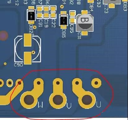 PCB設(shè)計(jì)不僅可以將PCB實(shí)現(xiàn)為即插即用的插件，而且可以增加焊料的厚度以達(dá)到過大電流的目的。